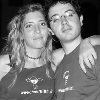 La tapirugirl Elena tenta di sedurre il Gran Notaio Juan