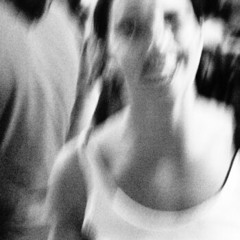 Una ragazza simpatica