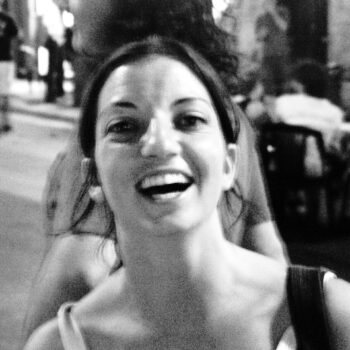 Una ragazza simpatica