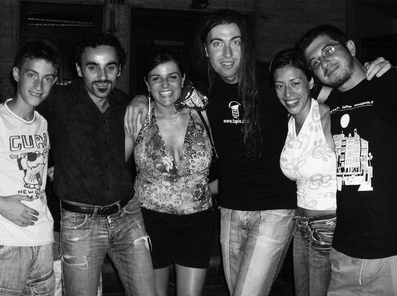 Foto di gruppo con signorine procaci (con French e Coma)