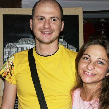 Antonio (premio fedeltà per la sua costante presenza) con un'amica