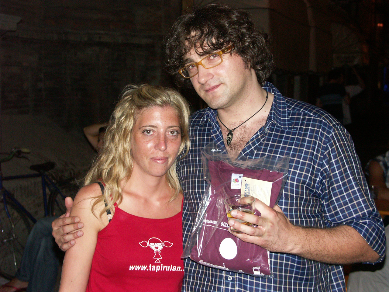 La tapirugirl Elena in posa con Ugo dei Gran Ciambellano