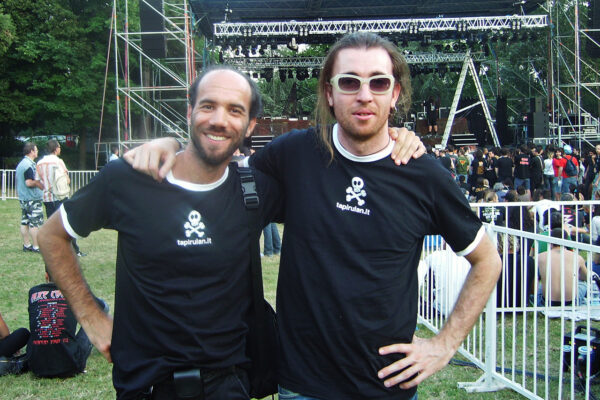 Gual e French prima dell'inizio del concerto di Alice Copper