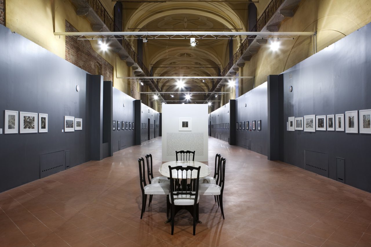 Allestimento mostra Privacy e Da capo a piedi di Roberto Innocenti - Santa Maria della Pietà Cremona