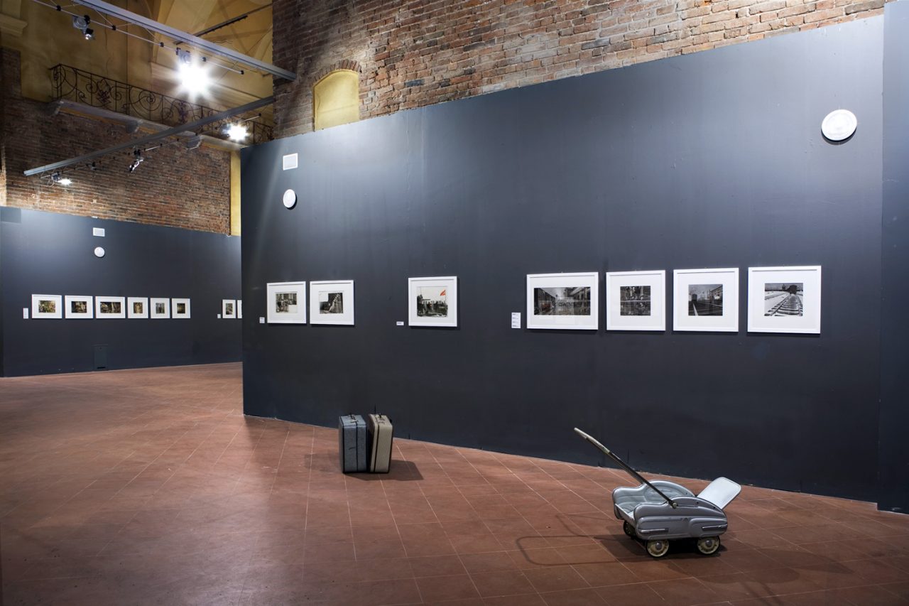 Allestimento mostra Privacy e Da capo a piedi di Roberto Innocenti - Santa Maria della Pietà Cremona