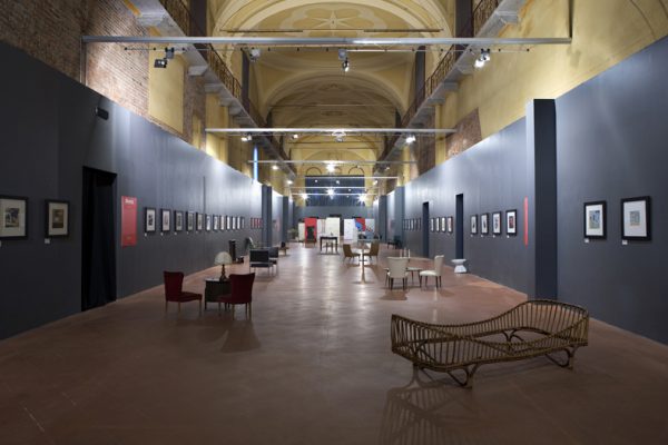 Allestimento mostra Siesta ed Elogio della pigrizia di Guido Scarabottolo - Santa Maria della Pietà Cremona