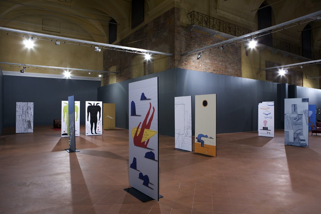Allestimento mostra Siesta ed Elogio della pigrizia di Guido Scarabottolo - Santa Maria della Pietà Cremona