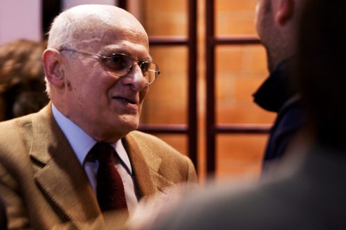 Tony Wolf alla mostra La saggezza popolare, Sala degli Alabardieri del Comune di Cremona (28 febbraio 2009, foto di Fabio Iaschi)