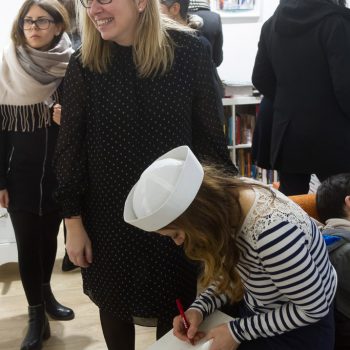 More - Mostra di Victoria Semykina