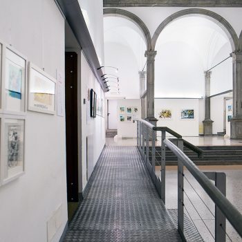 Allestimento mostra di Tony Wolf a Cividale del Friuli