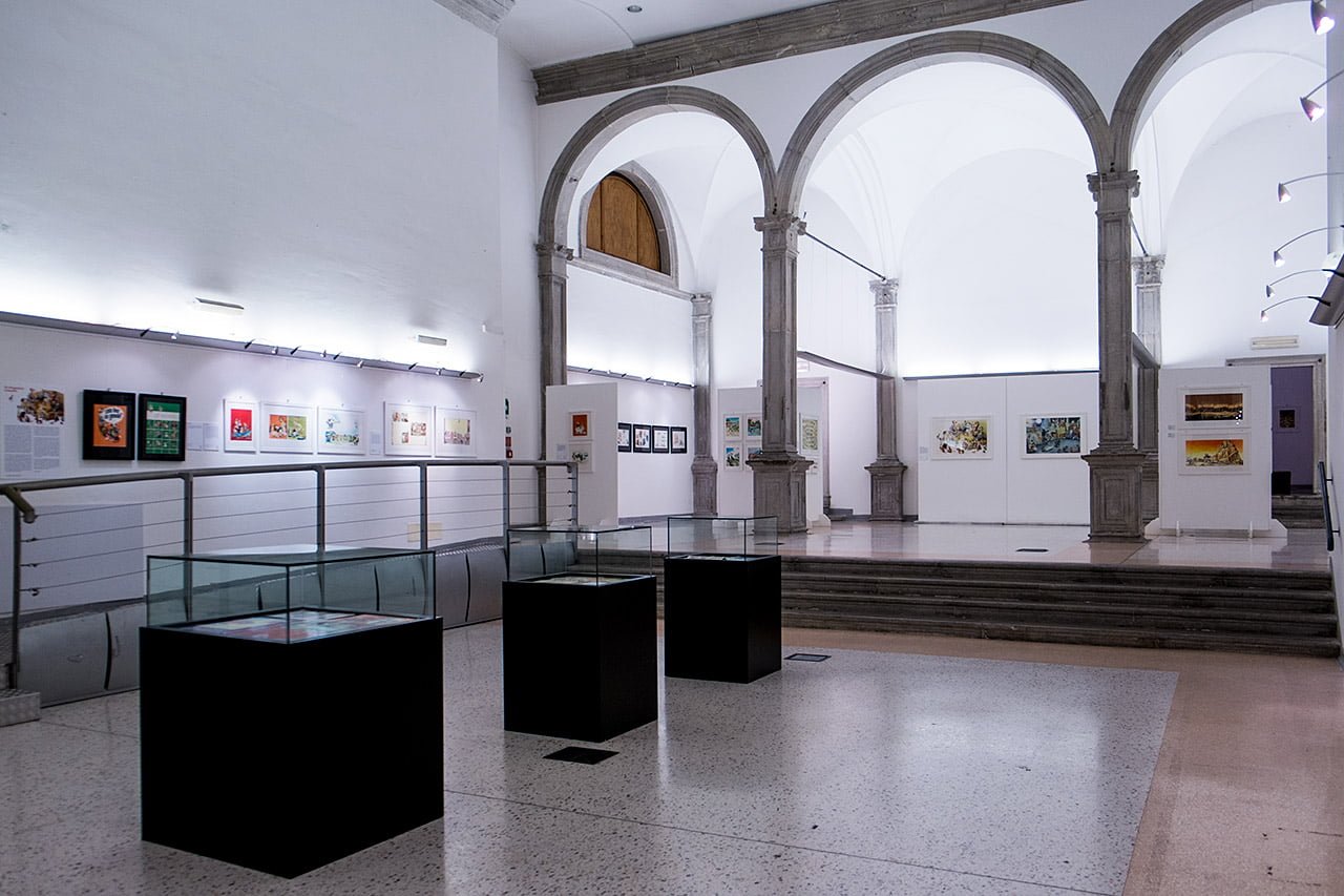 Allestimento mostra di Tony Wolf a Cividale del Friuli