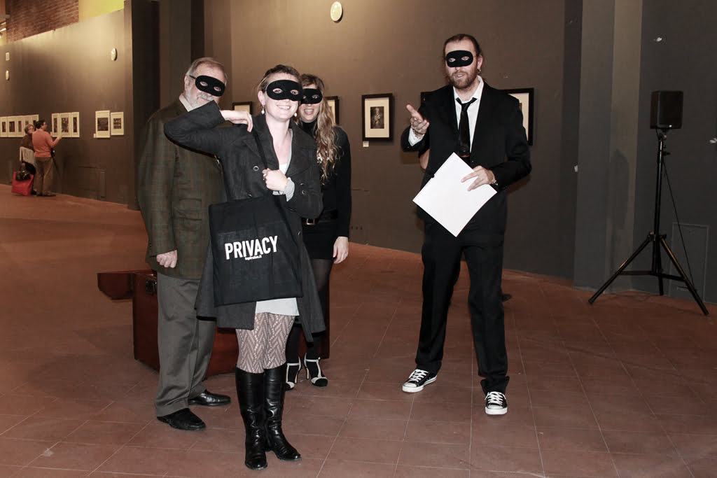 Inaugurazione mostra Privacy e Da capo a piedi di Roberto Innocenti