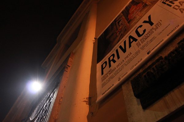 Inaugurazione mostra Privacy e Da capo a piedi di Roberto Innocenti