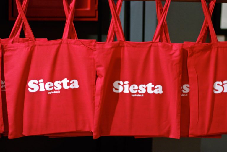 Inaugurazione Siesta ed Elogio della pigrizia di Guido Scarabottolo