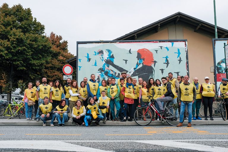 Foto di gruppo alla biciclettata di Affiche con Elisa Talentino - Foto di Michele Prosperi